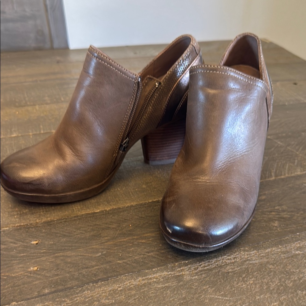 Dansko Brown Leather Mules